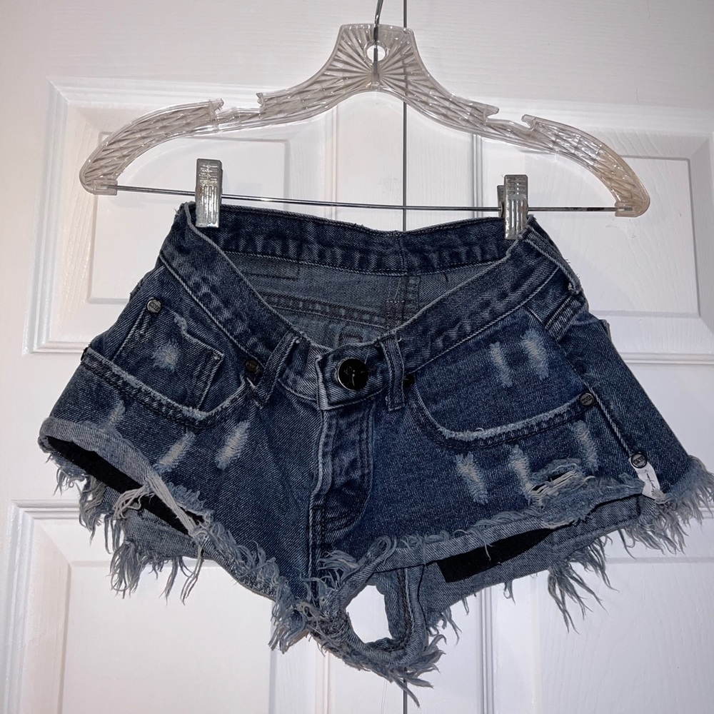 One teaspoon shorts